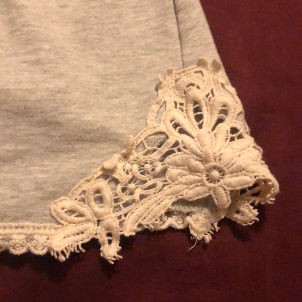 Shorts - Picture 3 of 4